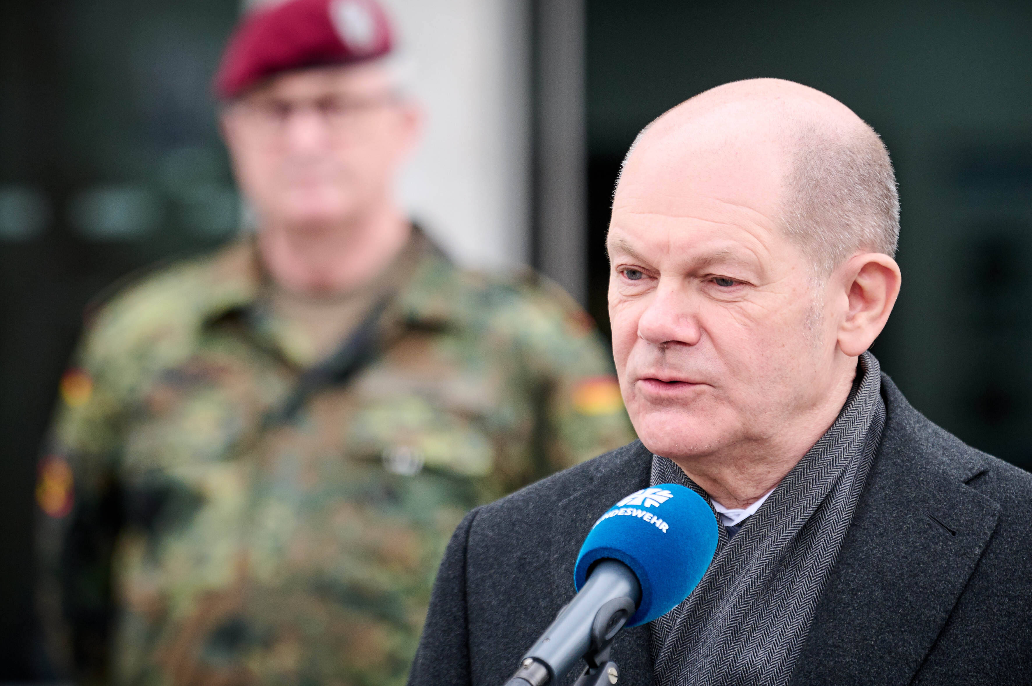 Bundeswehr fehlen sogar Hosen! Wehrbeauftragte der Bundeswehr ist sauer - Munition für 20 Milliarden fehlt!