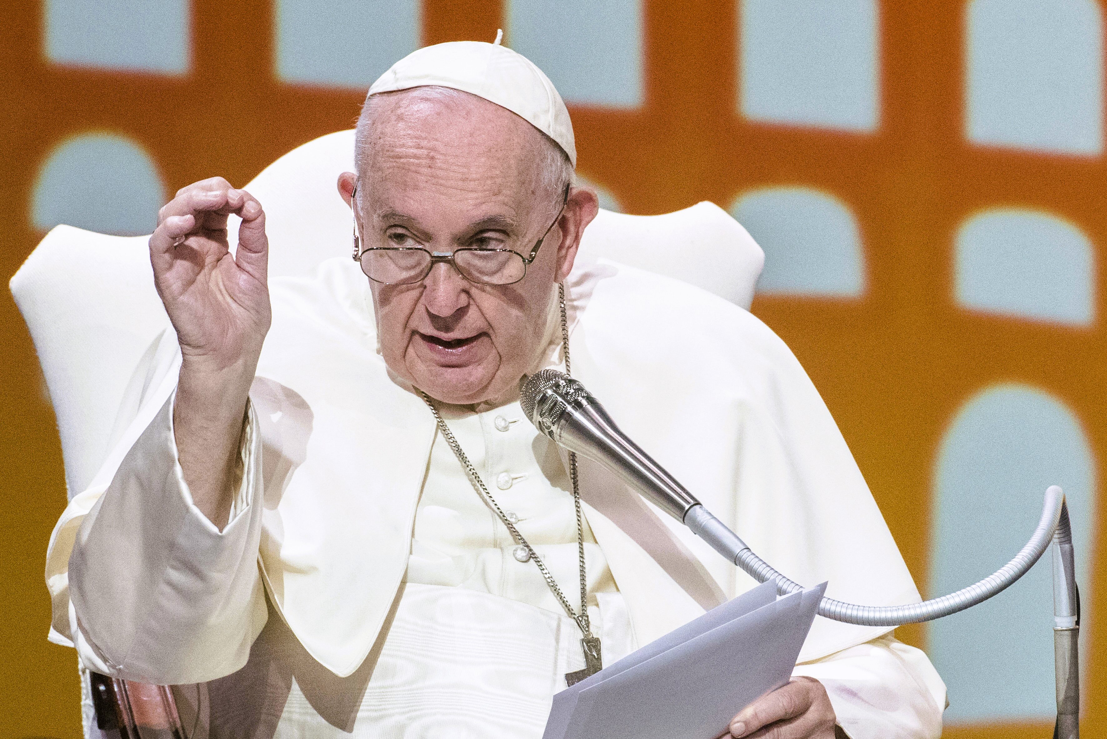 "Putin führt einen Weltkrieg" - Endlich! Papst Franziskus verurteilt Putin deutlich! "Neuer Weltkrieg ohne Ende"