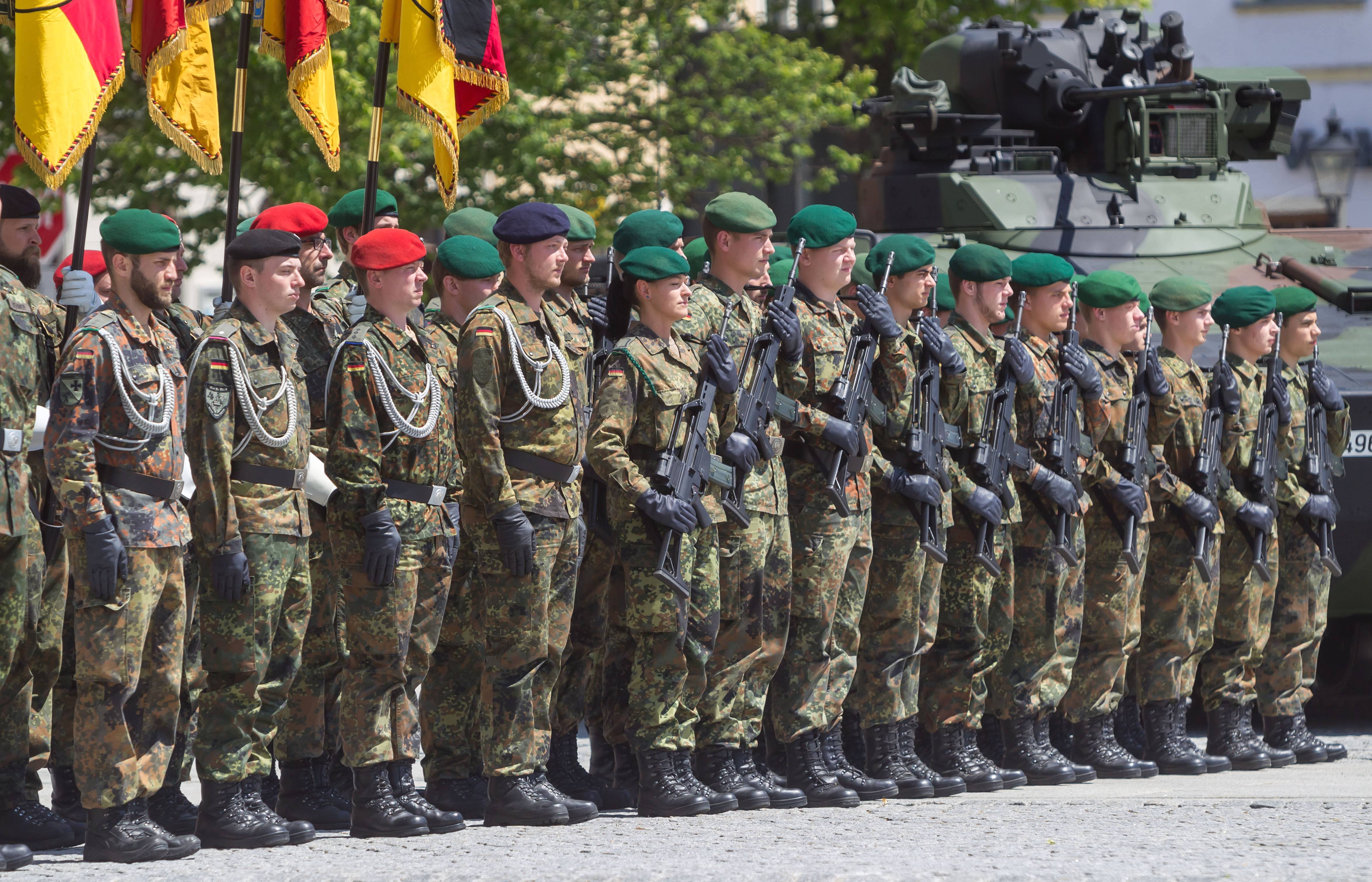 Deutsche Soldaten laufen weg! Nach Putins Überfall auf die Ukraine - Zahl der Kriegsdienstverweigerer steigt