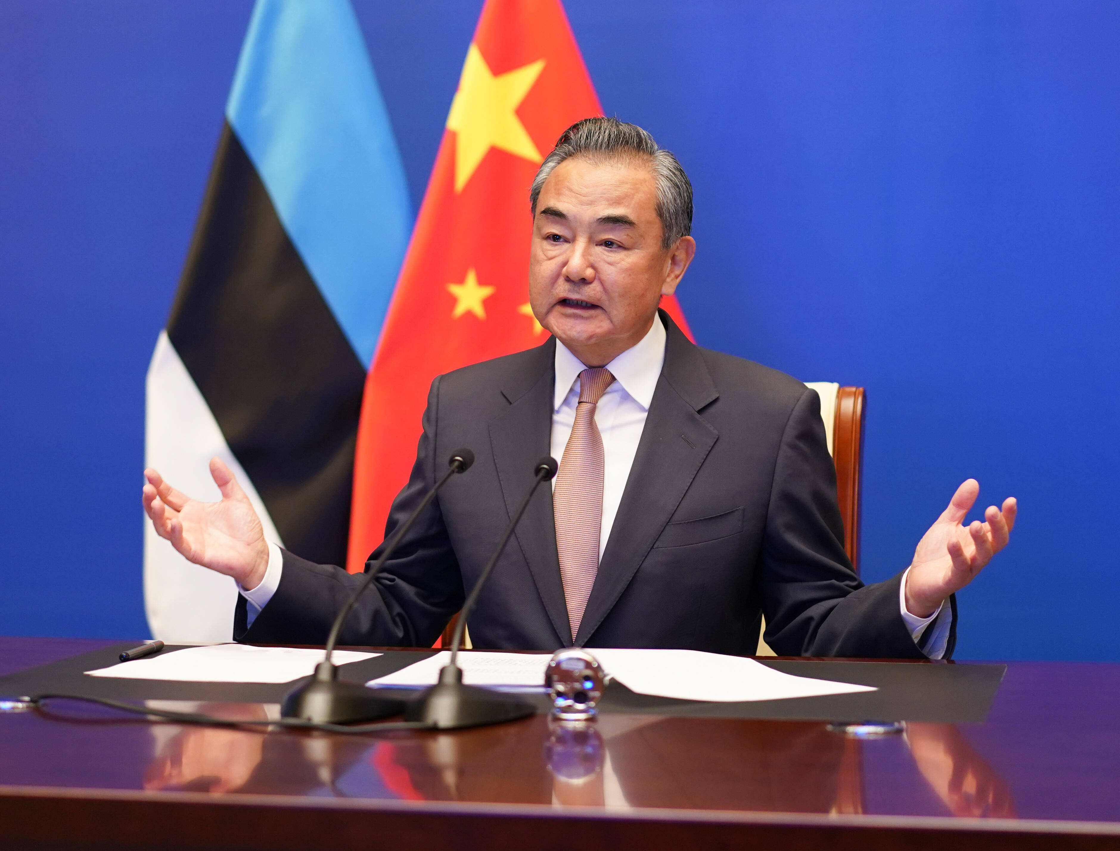 Corona überrollt China! Länder sperren Ihre Flughäfen für chinesische Einreisen - auch Deutschland?
