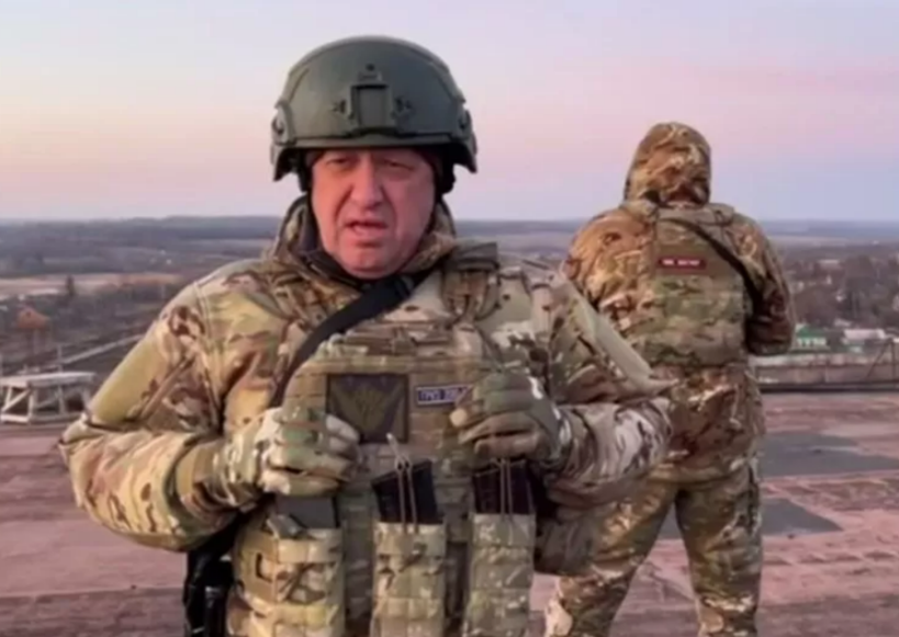 Rekrutierter Mörder bei Wagner-Söldnern entlassen – jetzt tötete er wieder! Angst in Russland vor den freien Häftlingen!