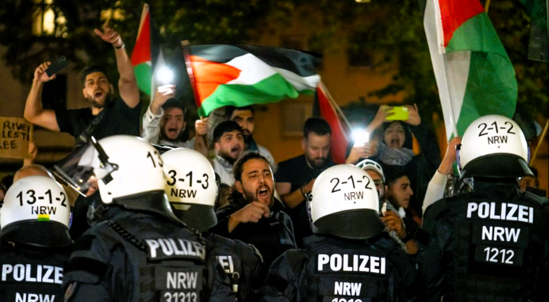 Erhöht Terrorgefahr in Deutschland - 27.480 Gefährder in der BRD! Nah Ost-Konflikt birgt riesen Gefahr