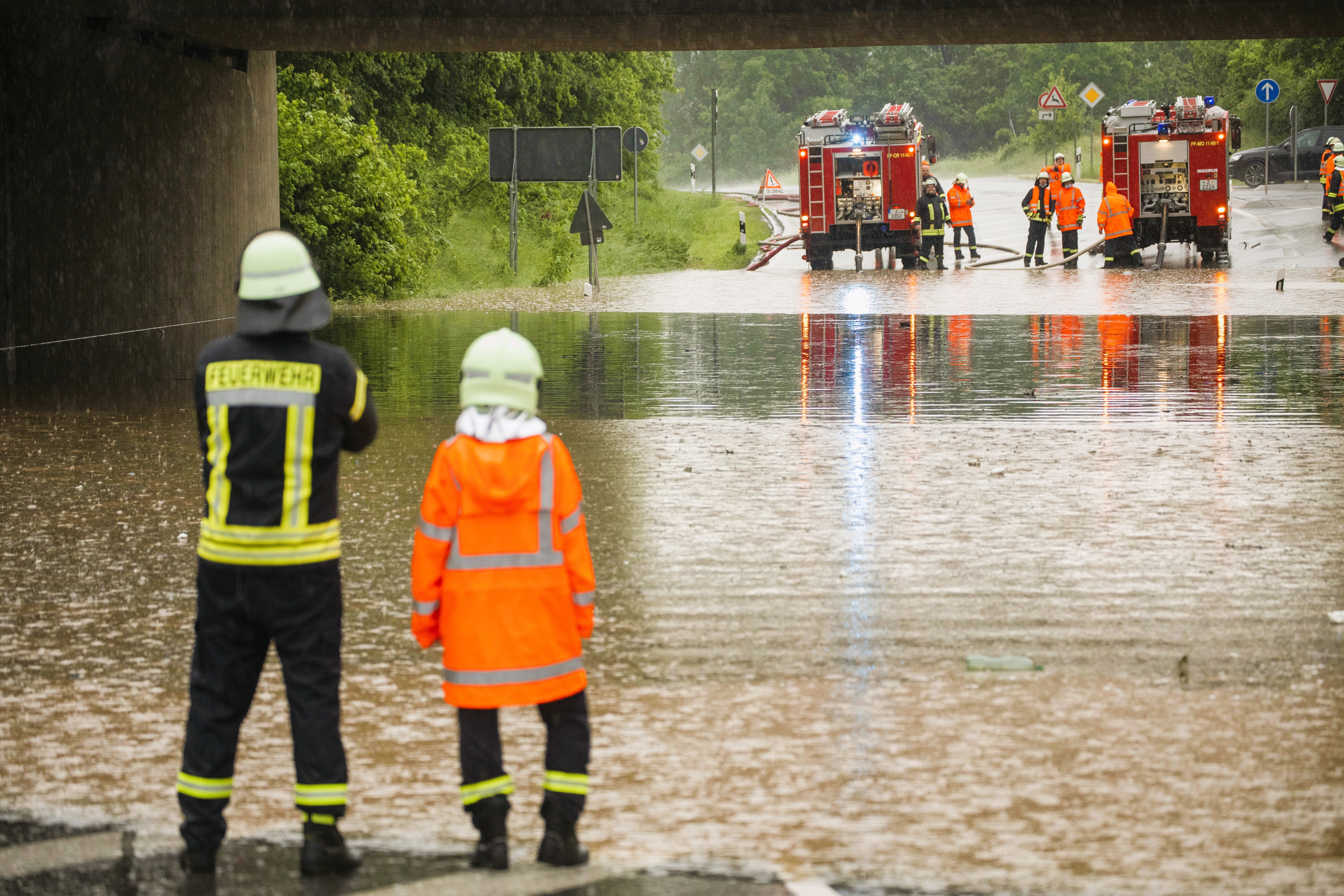 Hochwasser immer schlimmer! Keine Hoffnung auf Entspannung - es kommt noch mehr Regen!