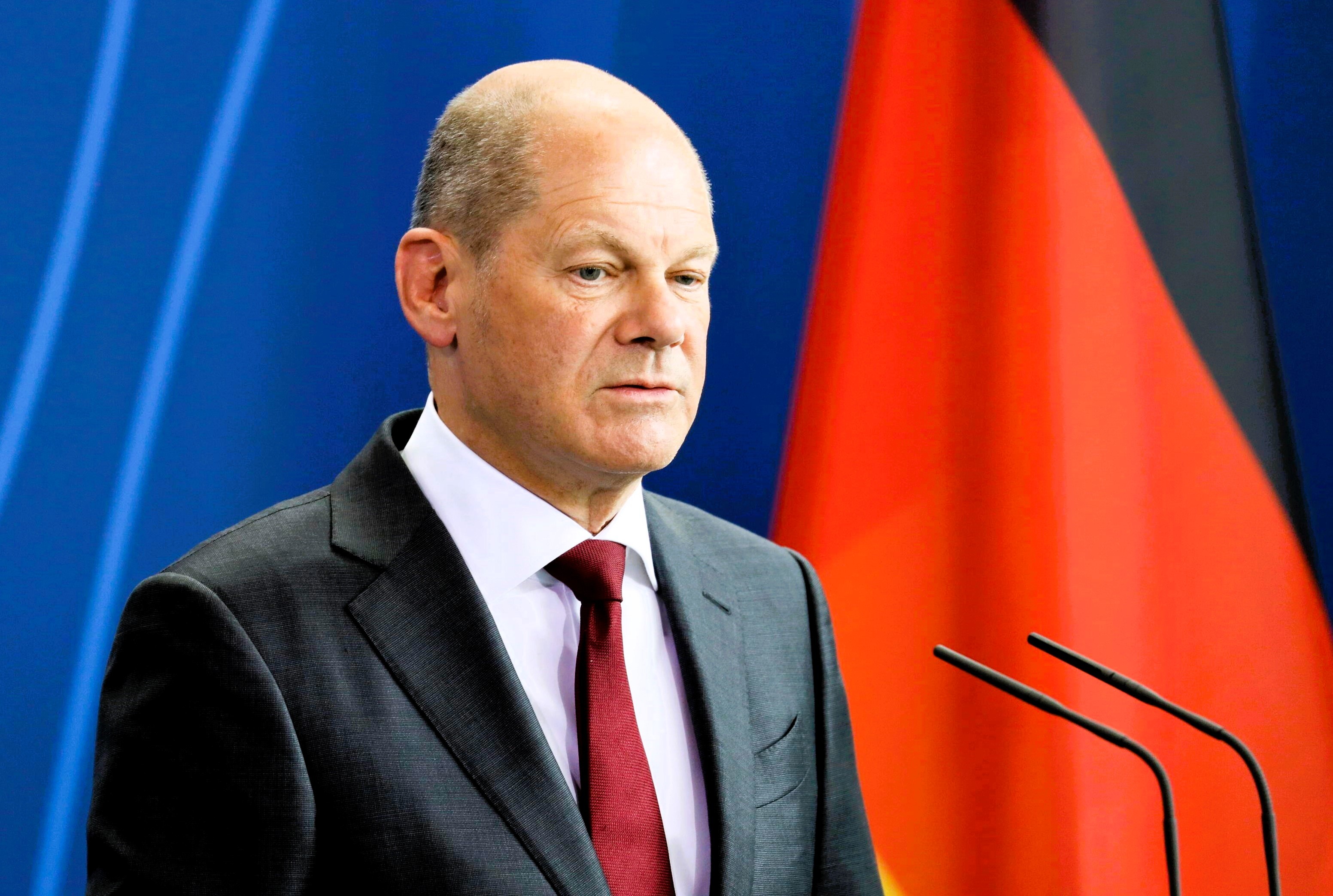 Ist Olaf Scholz verrückt geworden? - Russen feiern den Kanzler für diesen Satz!